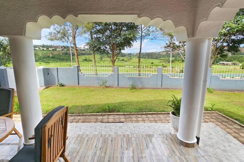 Complete 4-Bedroom House Facing Kigali Golf Course エクステリア 写真