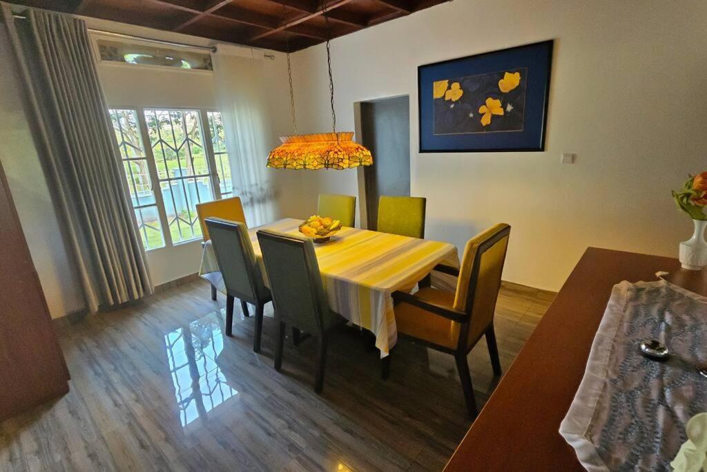 Complete 4-Bedroom House Facing Kigali Golf Course エクステリア 写真